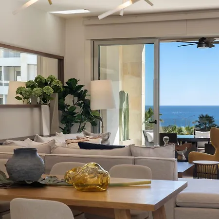 Luxury Beachfront Apartment In Cabo